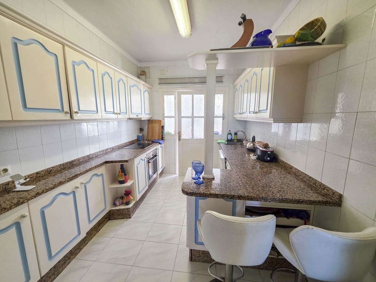 2 Zimmer Haus zu verkaufen in El Paraiso mit Pool - 695.000 € (Ref: 9536078)