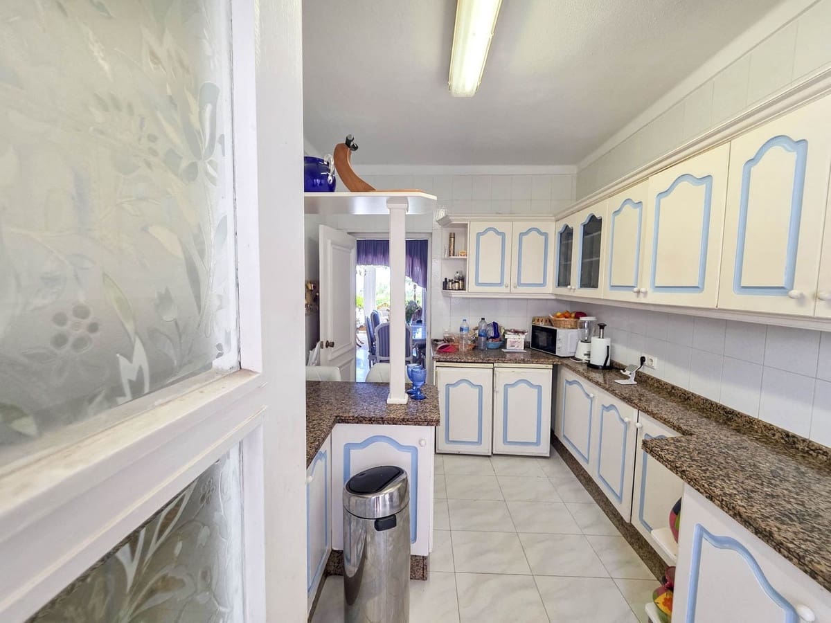 2 Zimmer Haus zu verkaufen in El Paraiso mit Pool - 695.000 € (Ref: 9536078)