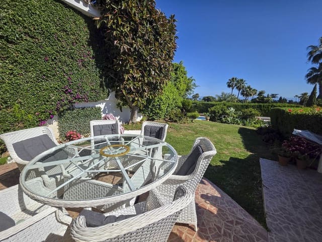 2 Zimmer Haus zu verkaufen in El Paraiso, Estepona mit Pool - 695.000 € (Ref: 9536078)