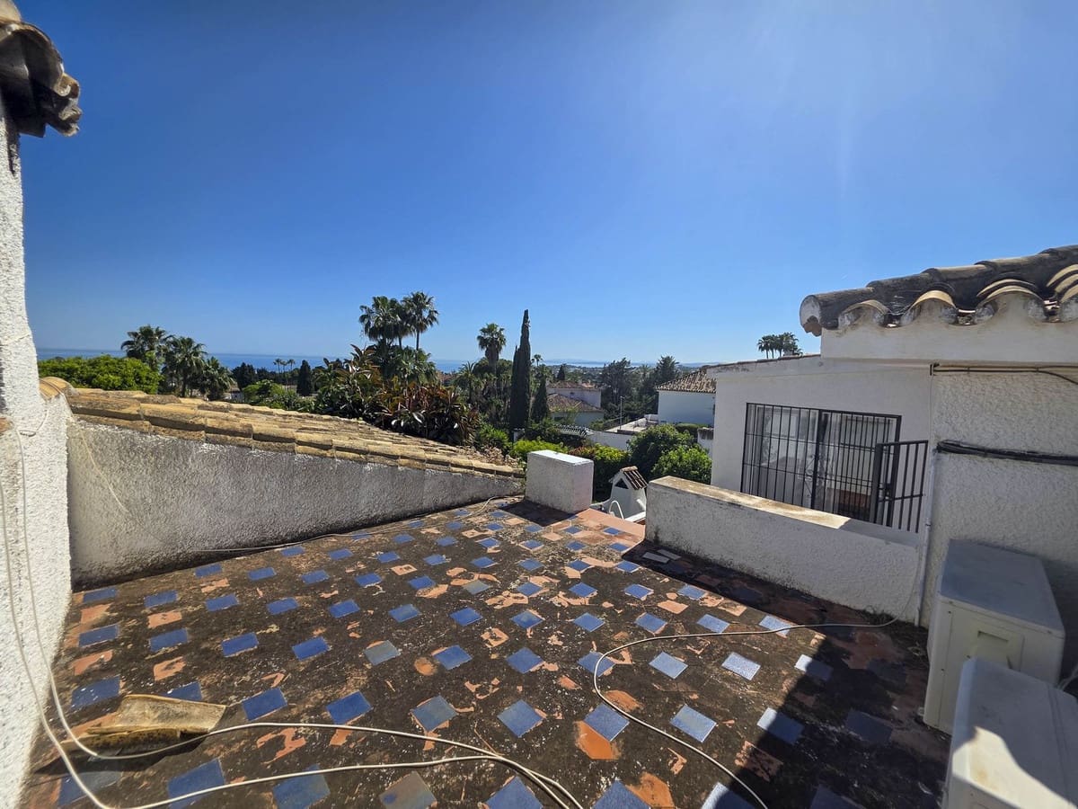 2 Zimmer Haus zu verkaufen in El Paraiso mit Pool - 695.000 € (Ref: 9536078)