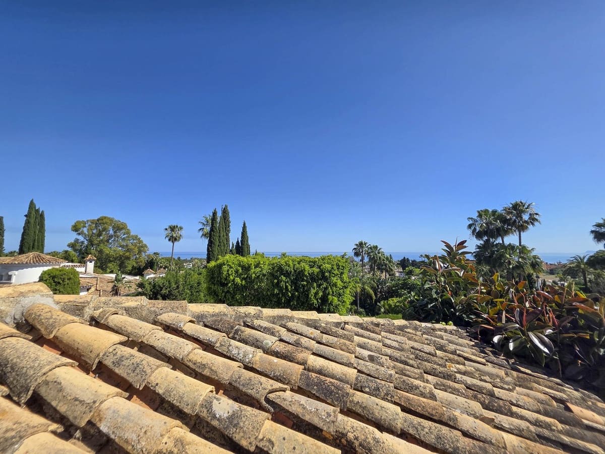 2 Zimmer Haus zu verkaufen in El Paraiso mit Pool - 695.000 € (Ref: 9536078)