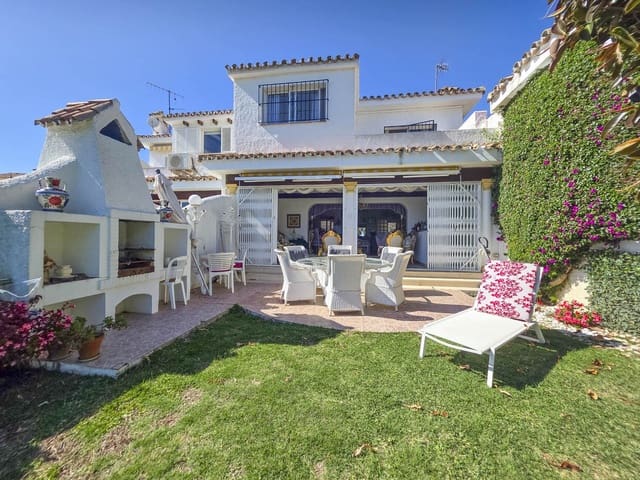 2 Zimmer Haus zu verkaufen in El Paraiso, Estepona mit Pool - 695.000 € (Ref: 9536078)