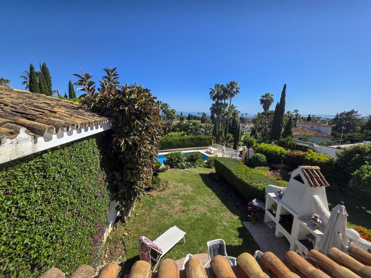 2 Zimmer Haus zu verkaufen in El Paraiso mit Pool - 695.000 € (Ref: 9536078)