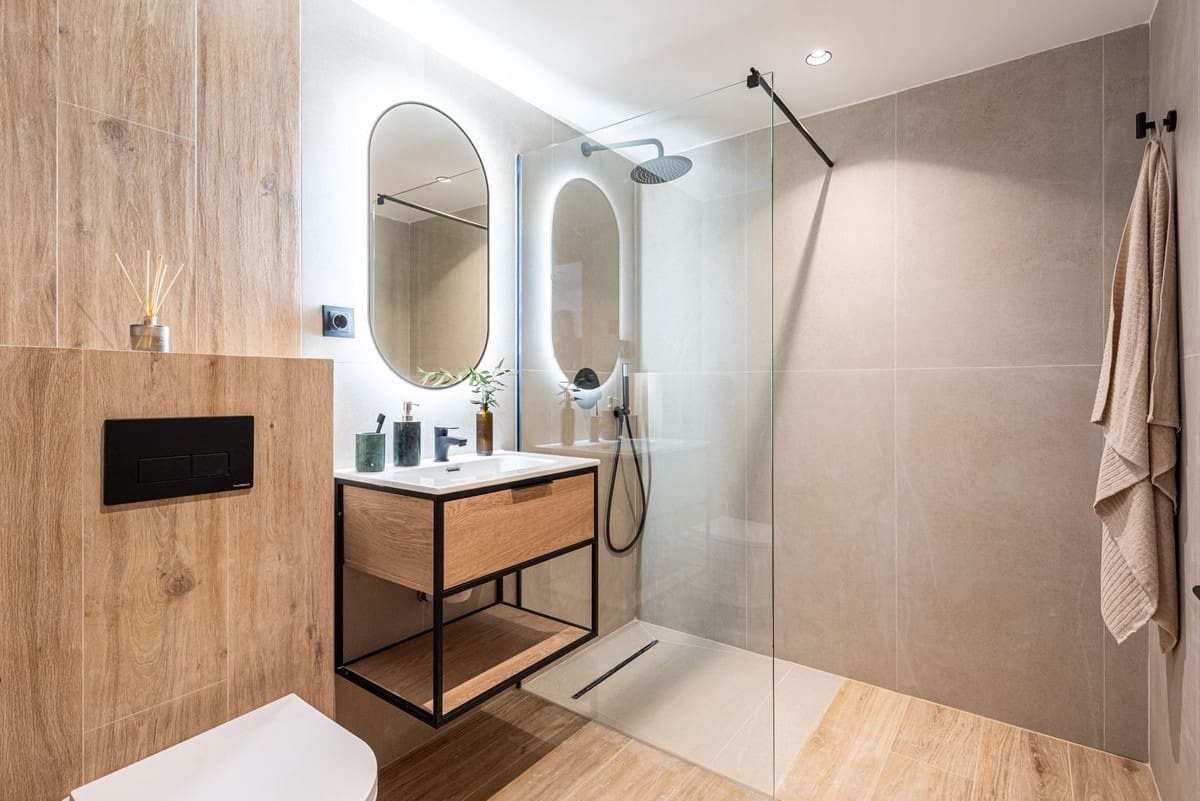 4 quarto Casa em Banda para venda em Nueva Andalucia com piscina garagem - 899 000 € (Ref: 9536079)