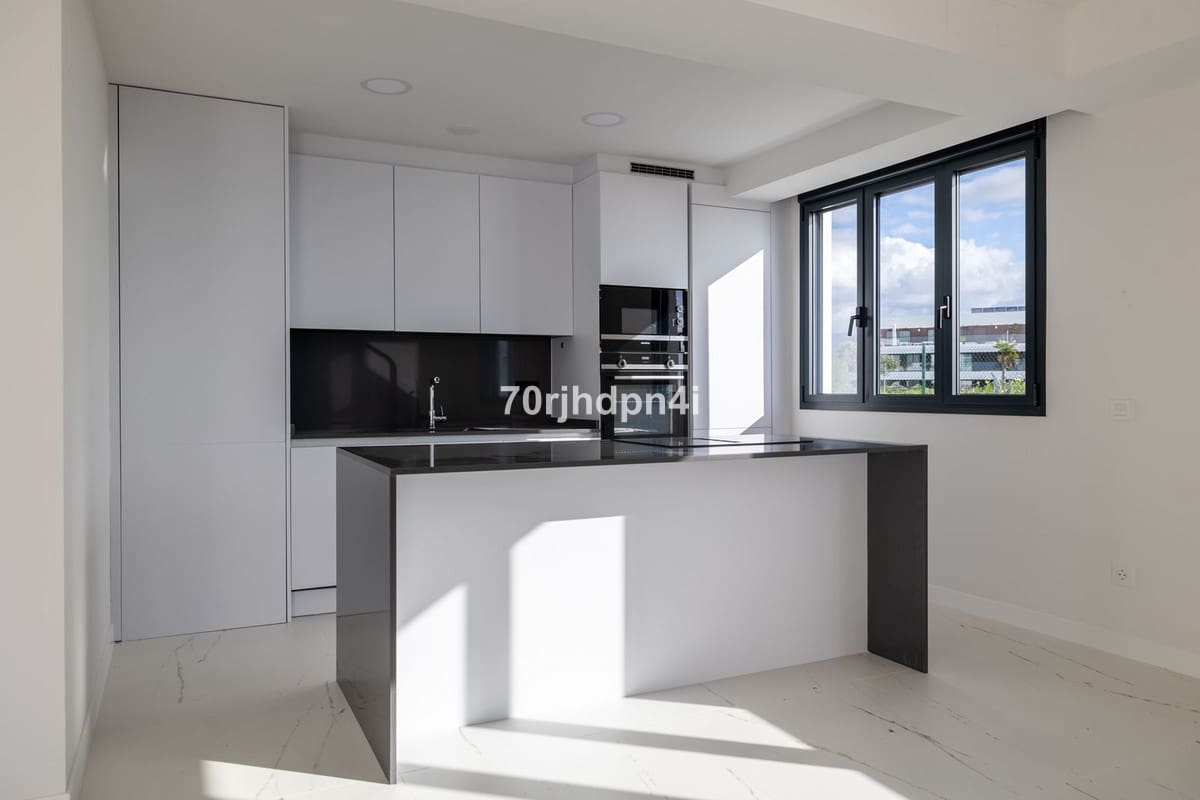 3 soveværelse Lejlighed til salg i Casares med swimmingpool garage - € 745.000 (Ref: 9536812)