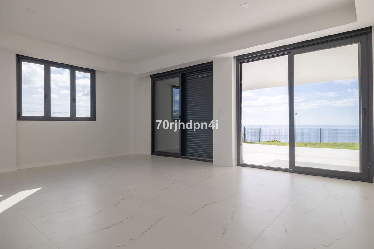 3 soveværelse Lejlighed til salg i Casares med swimmingpool garage - € 745.000 (Ref: 9536812)