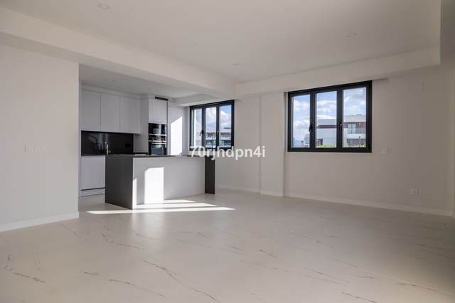 3 soveværelse Lejlighed til salg i Casares Pueblo, Casares med swimmingpool garage - € 745.000 (Ref: 9536812)