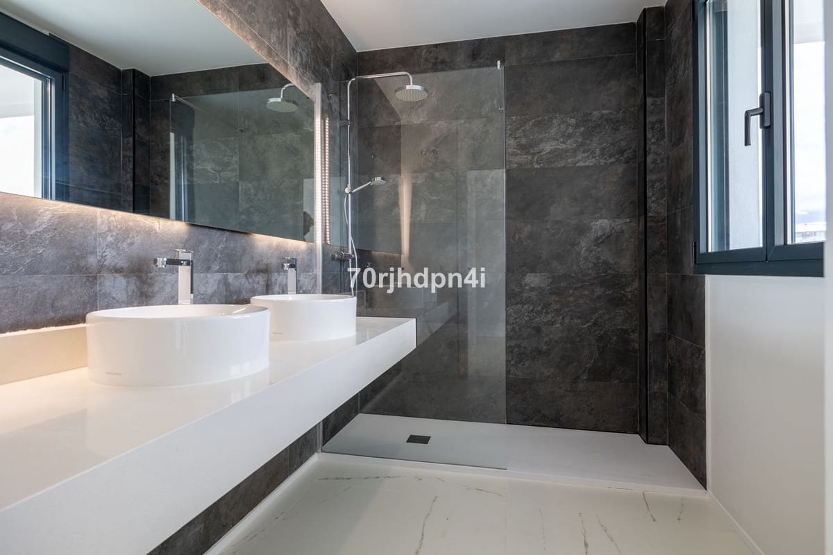 3 soveværelse Lejlighed til salg i Casares med swimmingpool garage - € 745.000 (Ref: 9536812)