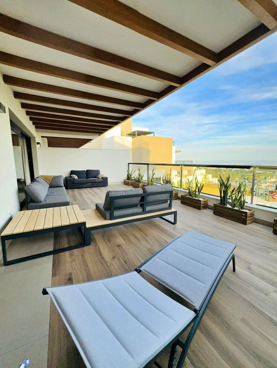2 bedroom Apartment for sale in Nueva Andalucia with pool garage - € 700,000 (Ref: 9539917)