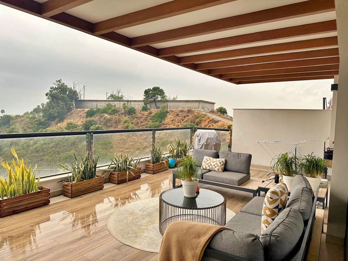 2 bedroom Apartment for sale in Nueva Andalucia with pool garage - € 700,000 (Ref: 9539917)