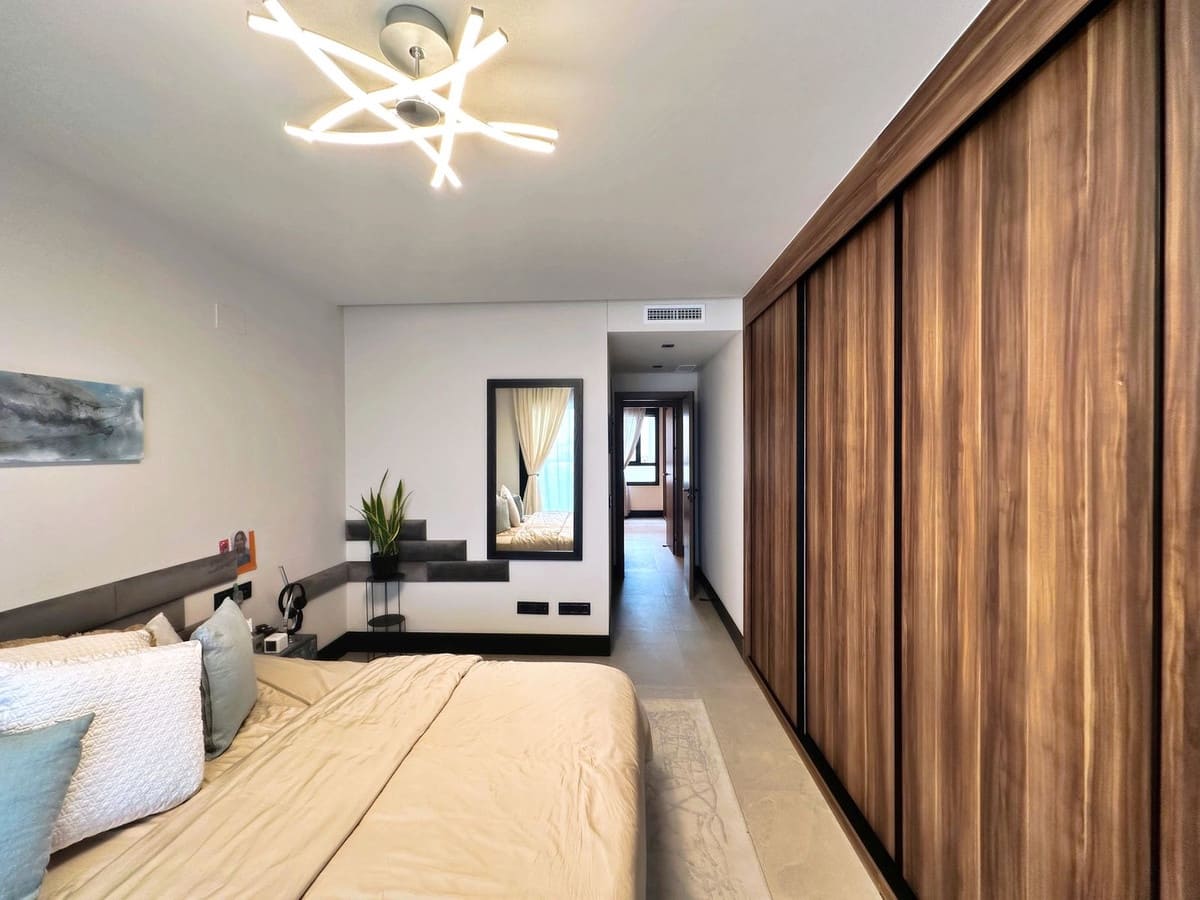 2 bedroom Apartment for sale in Nueva Andalucia with pool garage - € 700,000 (Ref: 9539917)