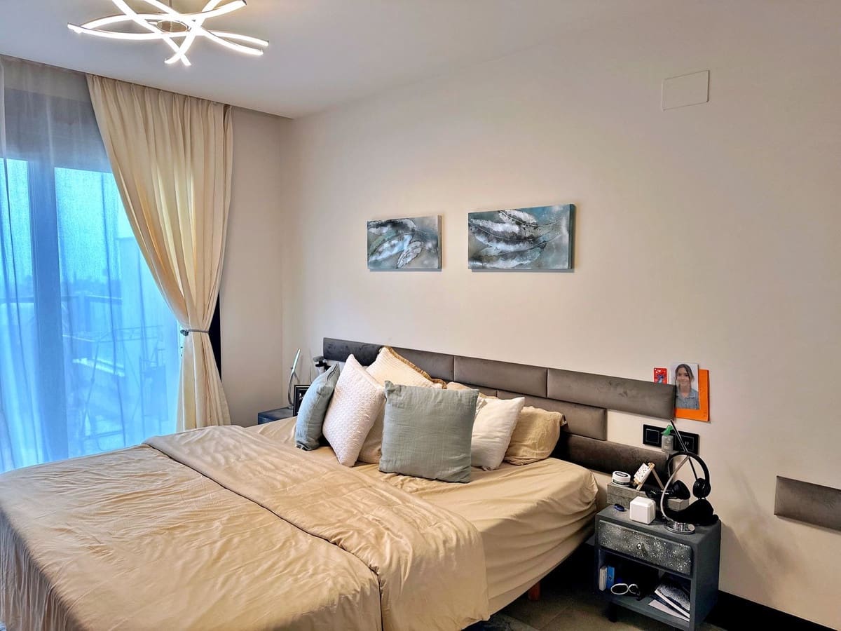 2 bedroom Apartment for sale in Nueva Andalucia with pool garage - € 700,000 (Ref: 9539917)