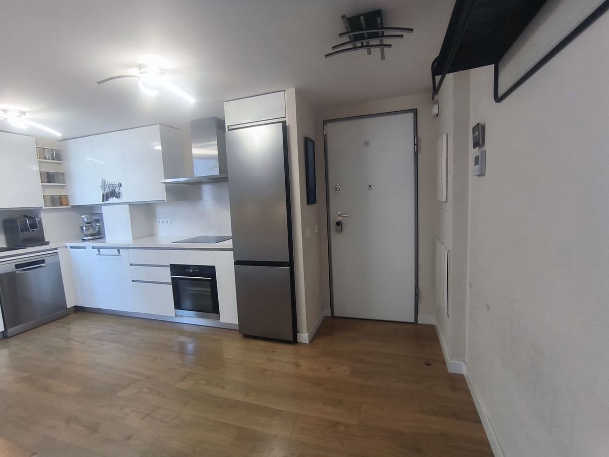 3 bedroom Penthouse for sale in Estepona with pool garage - € 700,000 (Ref: 9539918)