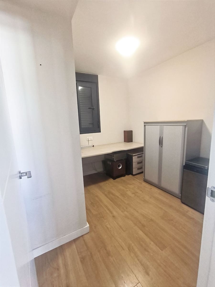 3 bedroom Penthouse for sale in Estepona with pool garage - € 700,000 (Ref: 9539918)