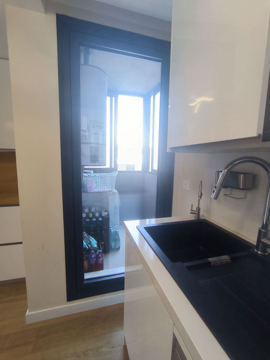 3 bedroom Penthouse for sale in Estepona with pool garage - € 700,000 (Ref: 9539918)