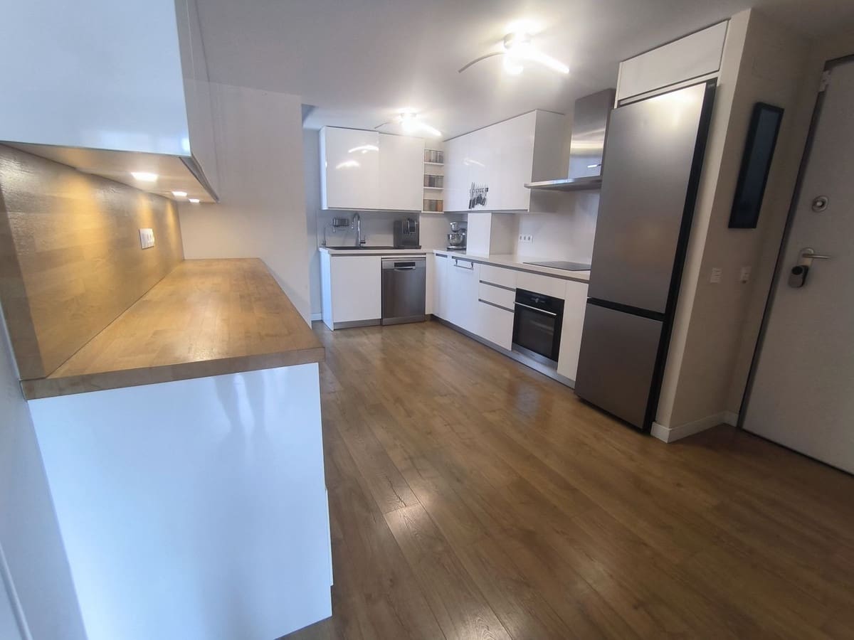 3 bedroom Penthouse for sale in Estepona with pool garage - € 700,000 (Ref: 9539918)