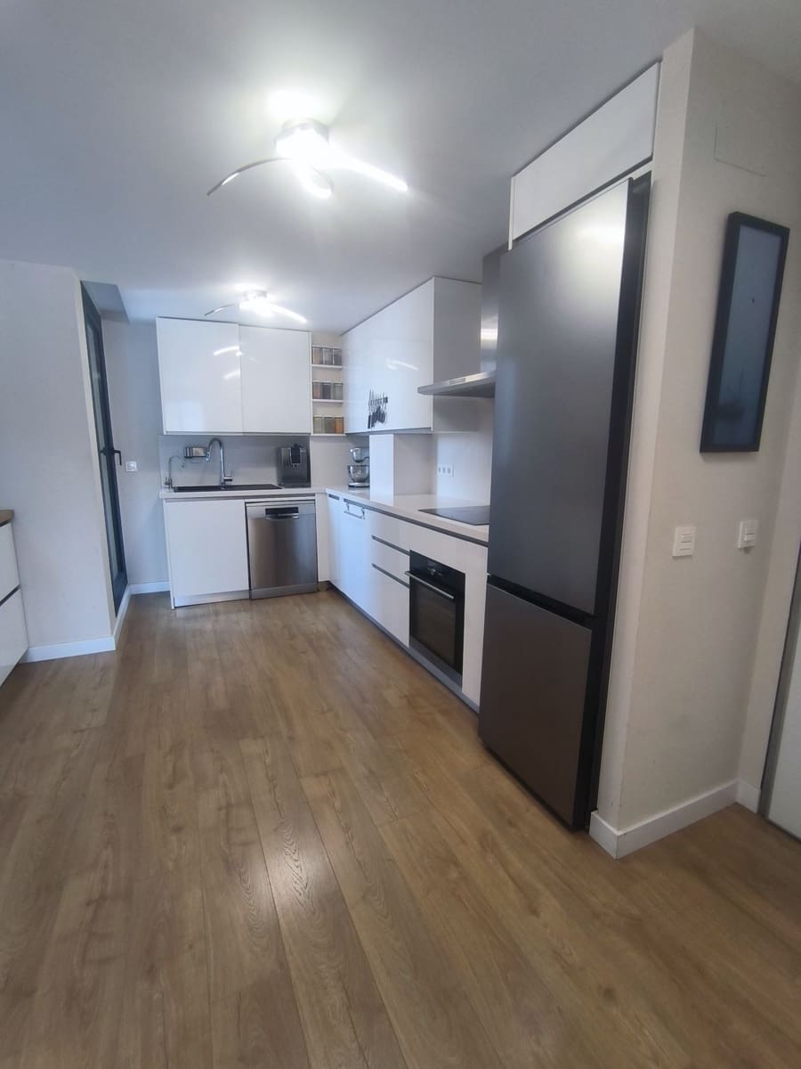 3 bedroom Penthouse for sale in Estepona with pool garage - € 700,000 (Ref: 9539918)