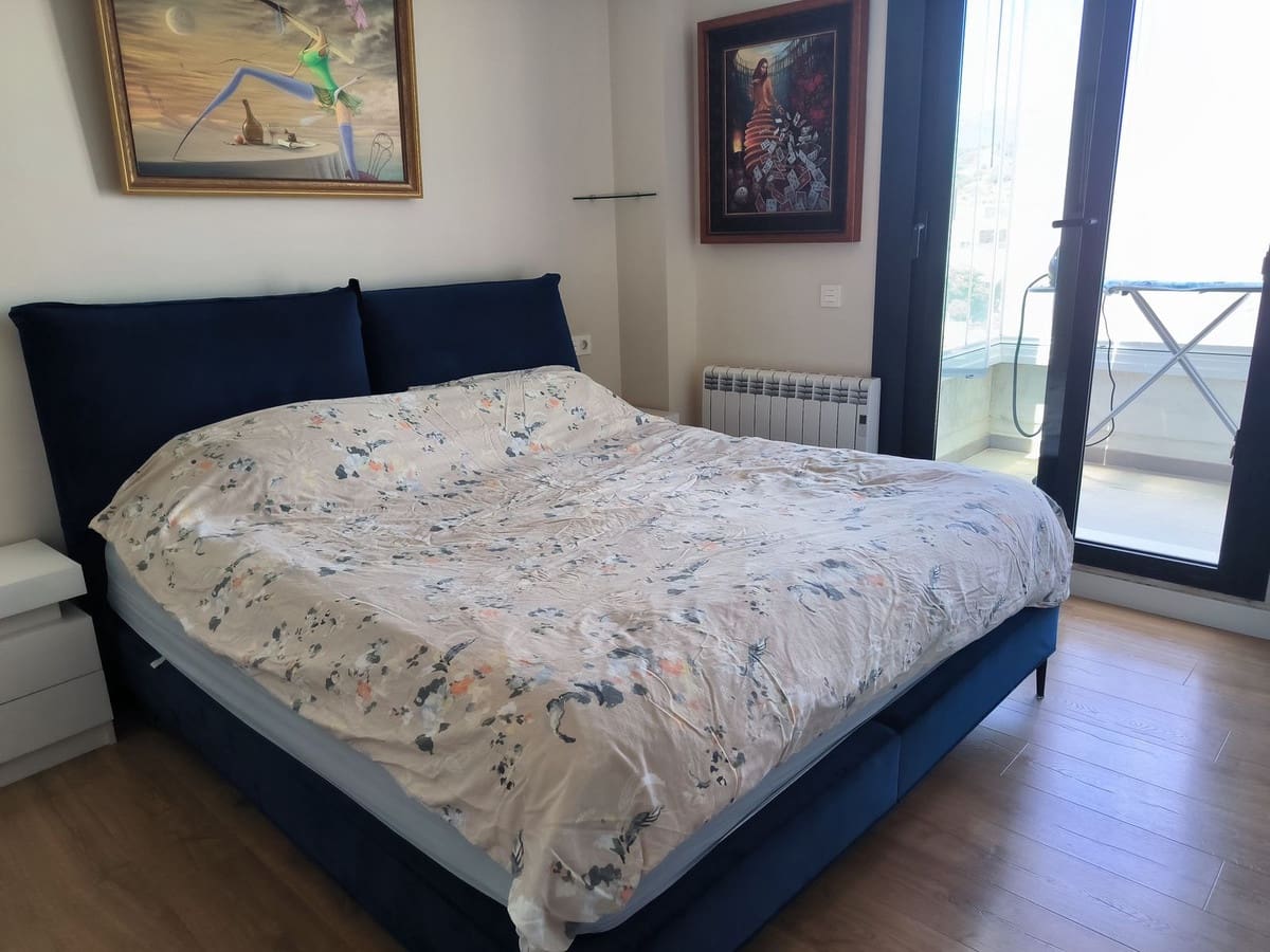 3 bedroom Penthouse for sale in Estepona with pool garage - € 700,000 (Ref: 9539918)