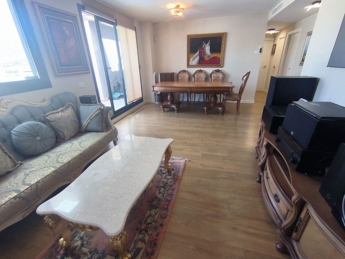 3 bedroom Penthouse for sale in Estepona with pool garage - € 700,000 (Ref: 9539918)