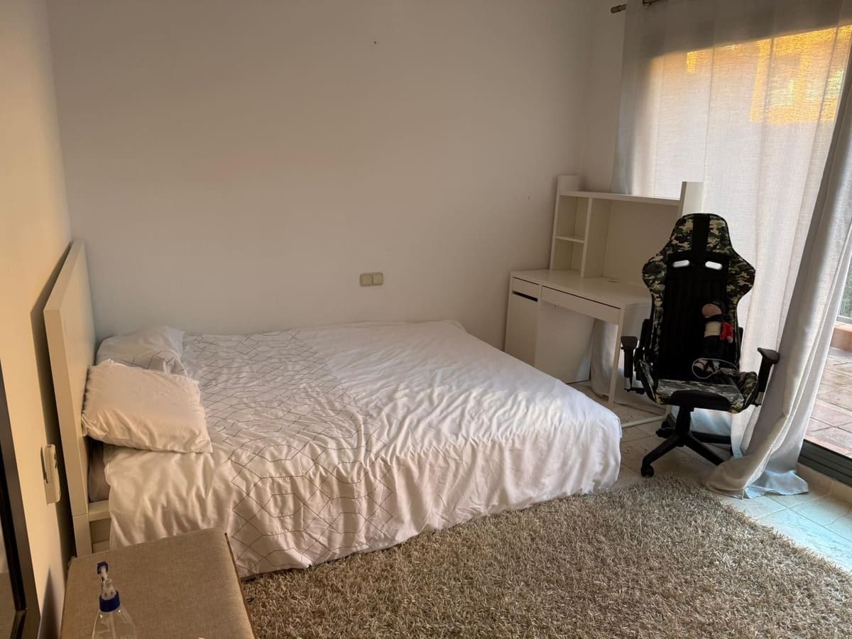 3 makuuhuone Kattohuoneisto myytävänä paikassa Estepona - 700 000 € (Ref: 9539919)