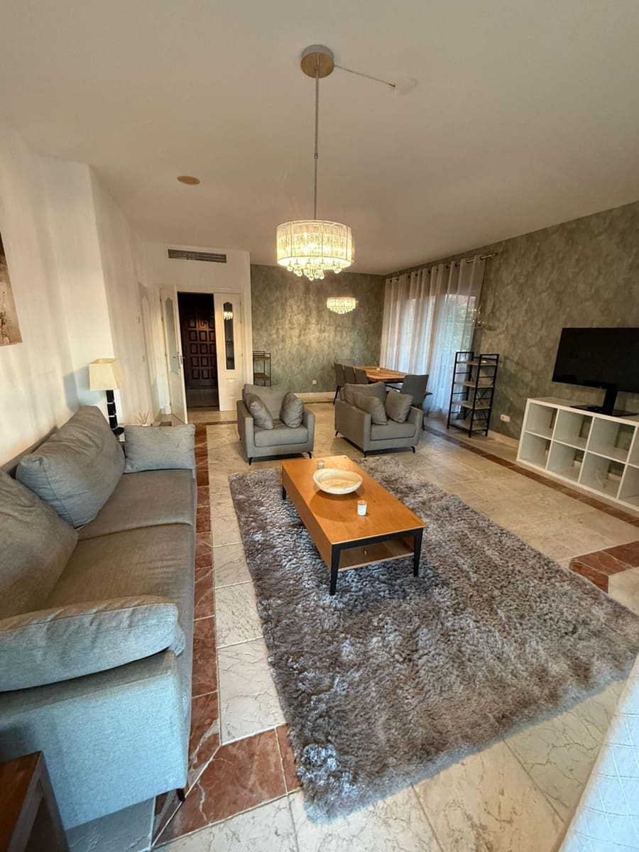 3 makuuhuone Kattohuoneisto myytävänä paikassa Estepona - 700 000 € (Ref: 9539919)