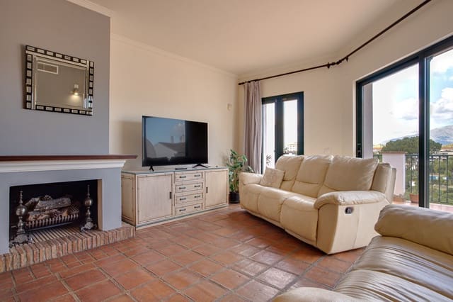 3 bedroom Semi-detached Villa for sale in Riviera del Sol, Mijas with pool - € 700,000 (Ref: 9539920)