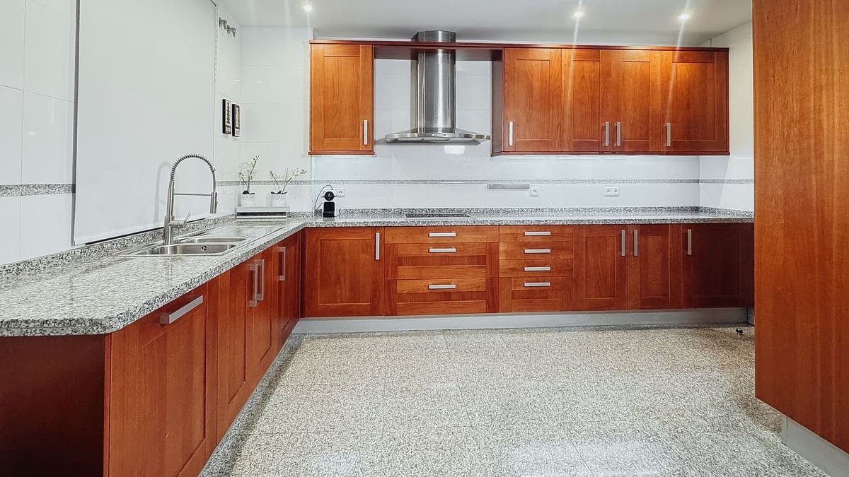 3 slaapkamer Appartement te koop in Estepona met zwembad - € 715.000 (Ref: 9539922)