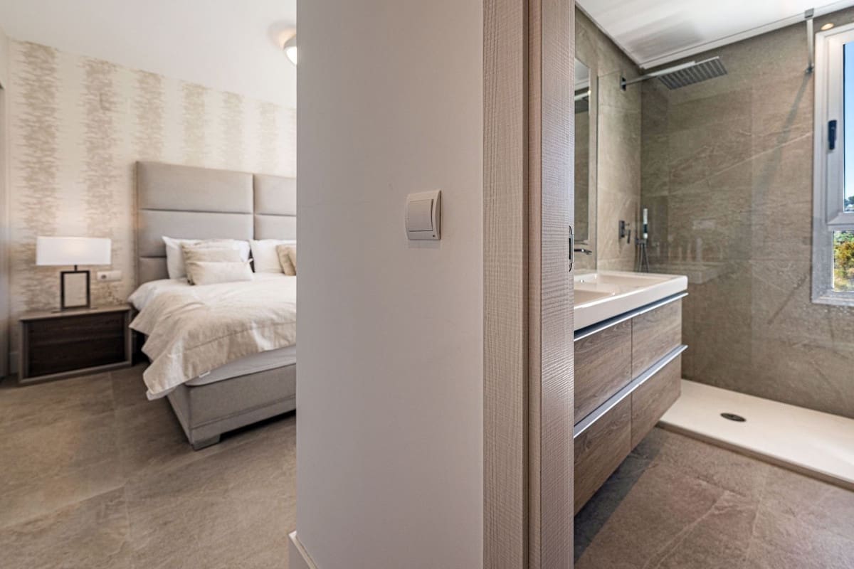 Casa de 3 habitaciones en La Cala Golf en venta con piscina garaje - 715.000 € (Ref: 9539923)