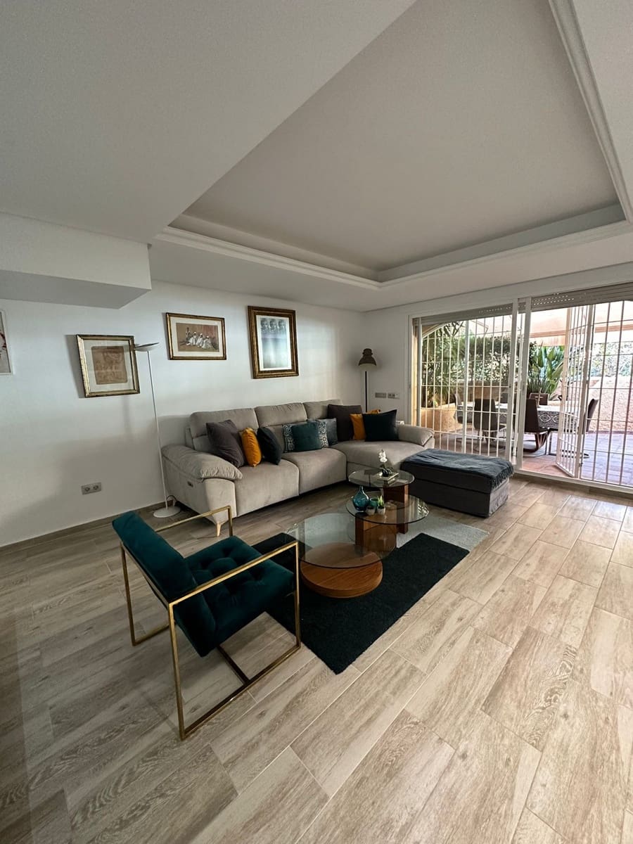 4 camera da letto Casa in vendita in Aloha Golf con piscina - 720.000 € (Rif: 9539928)