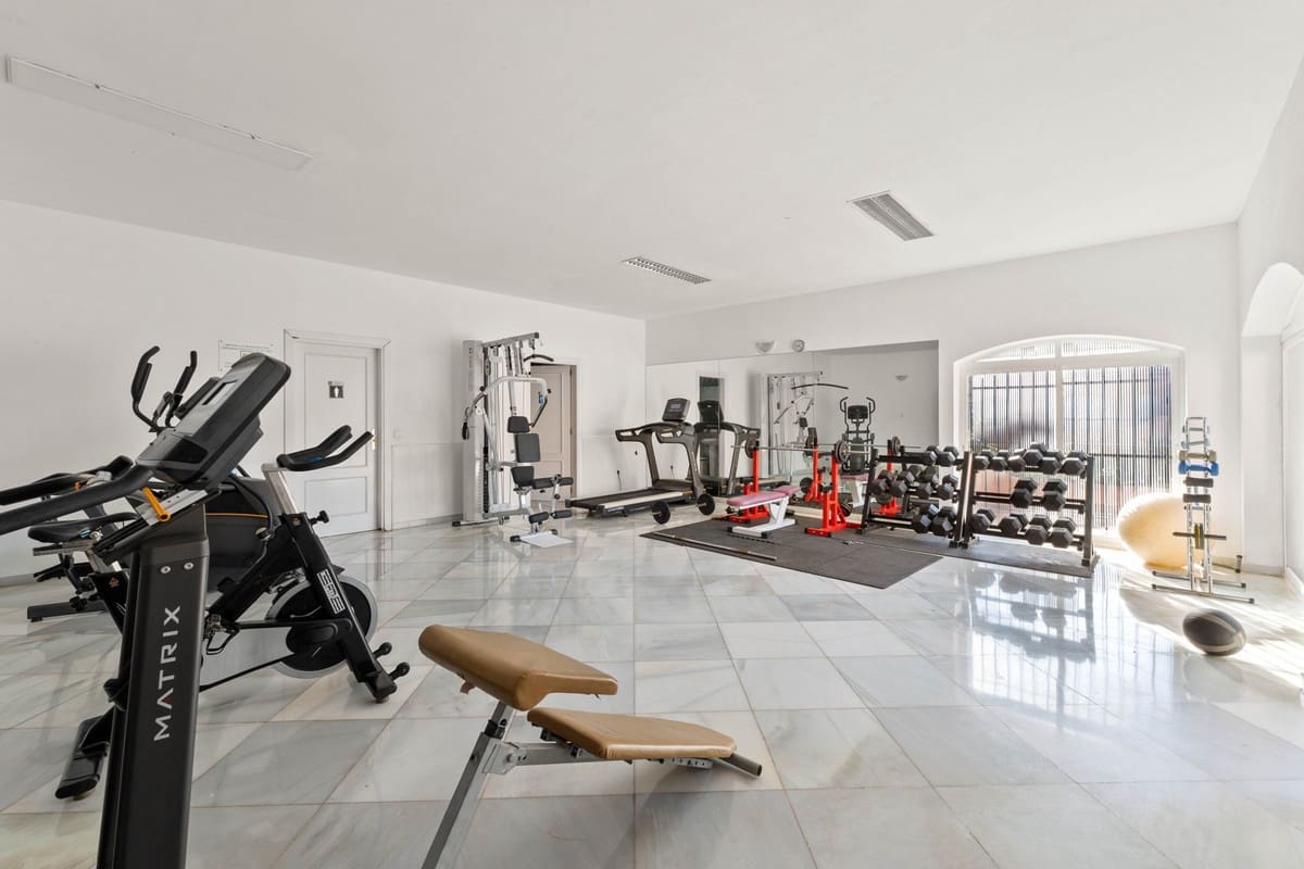 4 camera da letto Casa in vendita in Aloha Golf con piscina - 720.000 € (Rif: 9539928)