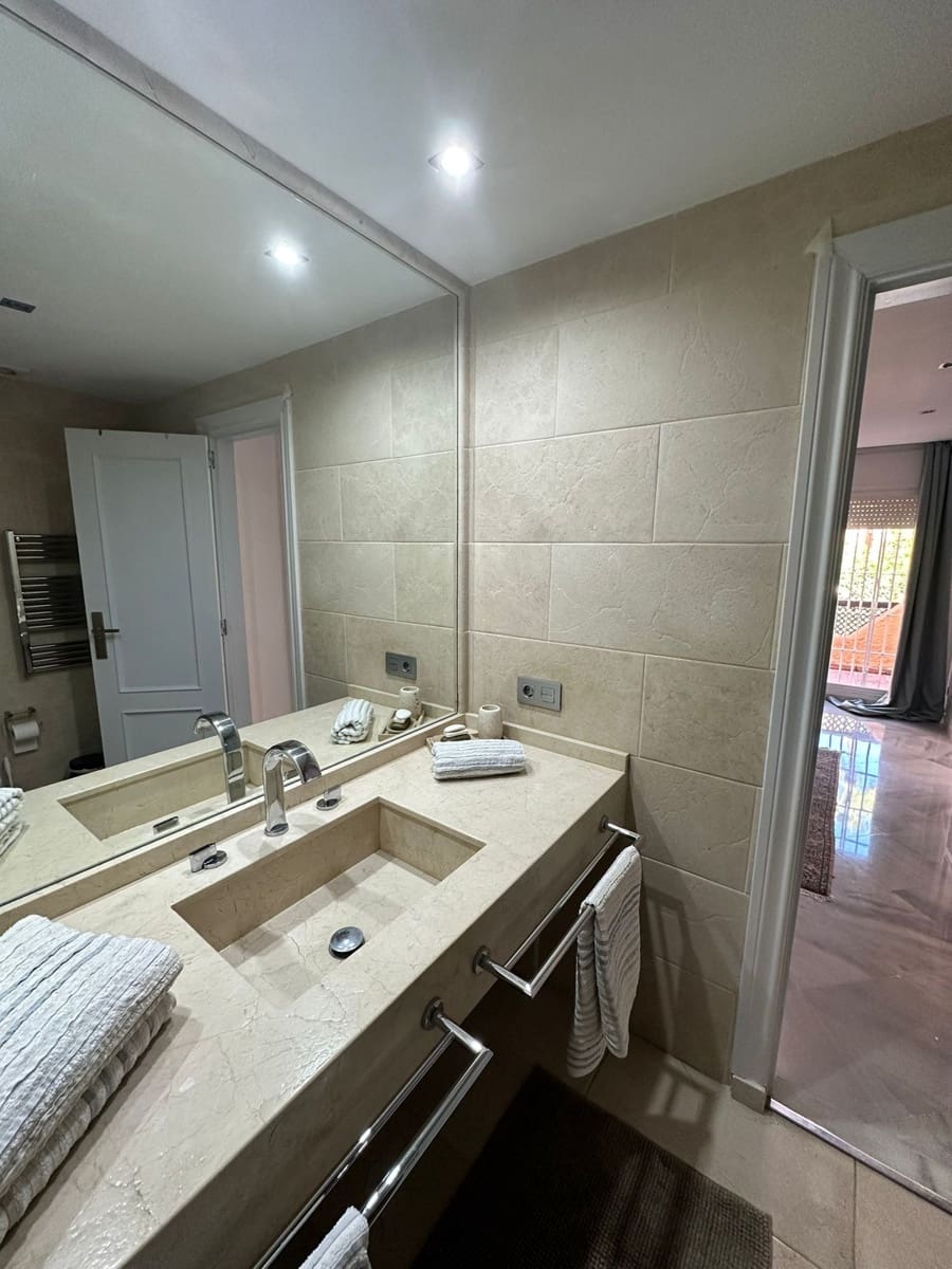 4 camera da letto Casa in vendita in Aloha Golf con piscina - 720.000 € (Rif: 9539928)