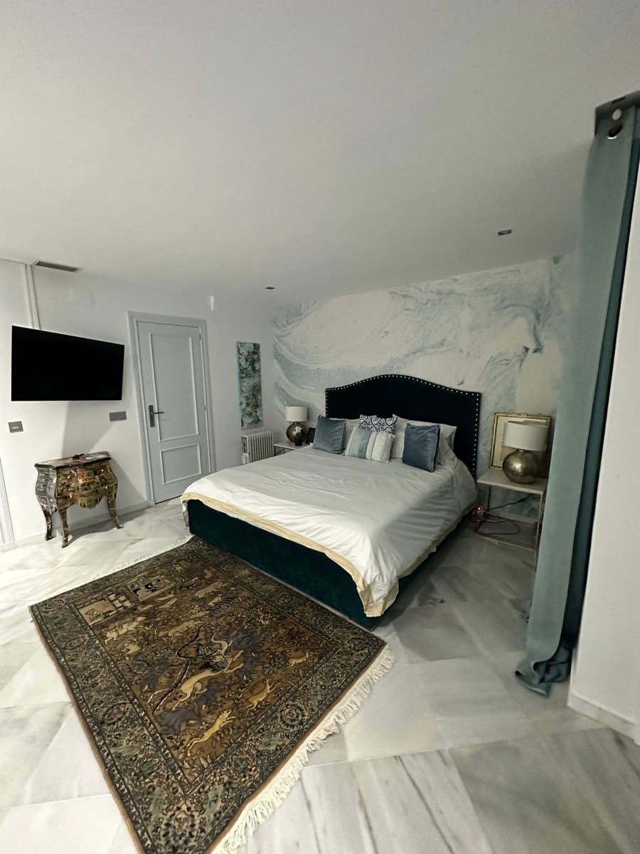 4 camera da letto Casa in vendita in Aloha Golf con piscina - 720.000 € (Rif: 9539928)