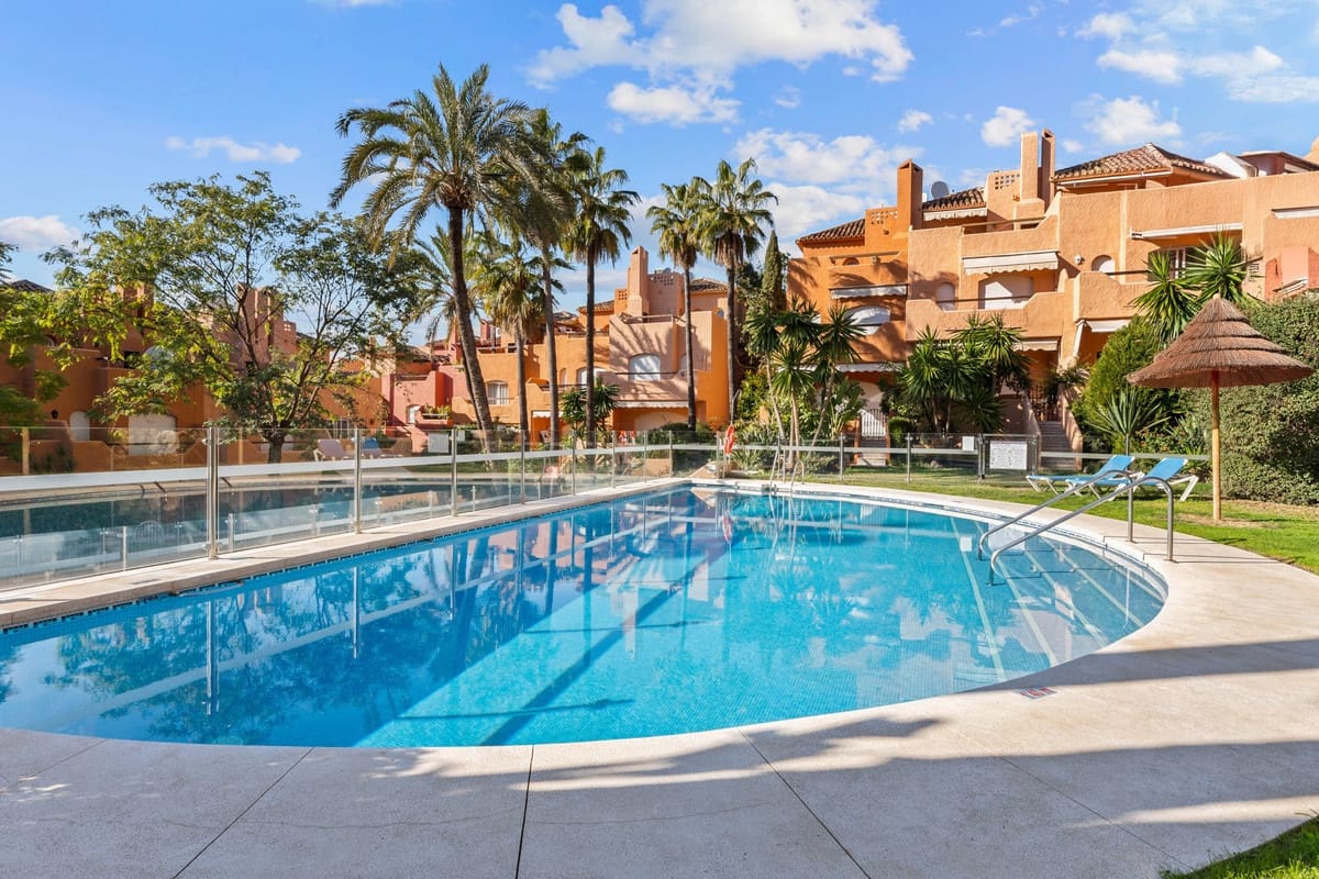 4 camera da letto Casa in vendita in Aloha Golf con piscina - 720.000 € (Rif: 9539928)