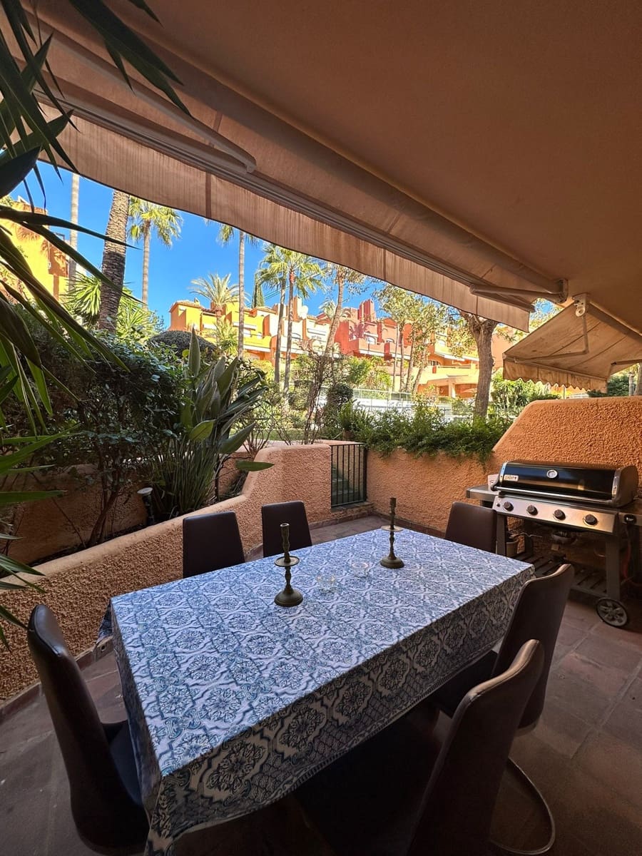 4 camera da letto Casa in vendita in Aloha Golf con piscina - 720.000 € (Rif: 9539928)