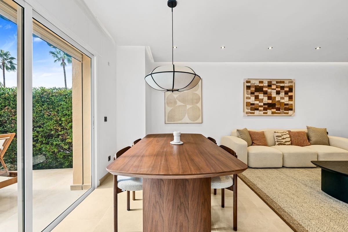 3 soverom Leilighet til salgs i Nueva Andalucia med svømmebasseng - € 725 000 (Ref: 9539930)