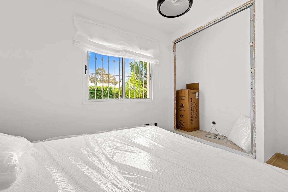 3 soverom Leilighet til salgs i Nueva Andalucia med svømmebasseng - € 725 000 (Ref: 9539930)