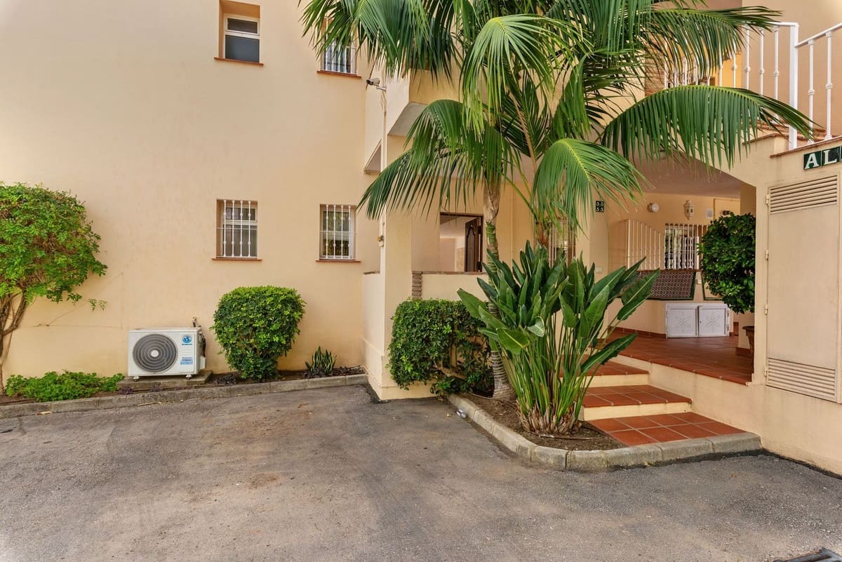 3 soverom Leilighet til salgs i Nueva Andalucia med svømmebasseng - € 725 000 (Ref: 9539930)