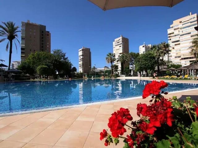 Apartamento de 3 habitaciones en Torremolinos en venta con piscina - 727.500 € (Ref: 9539932)