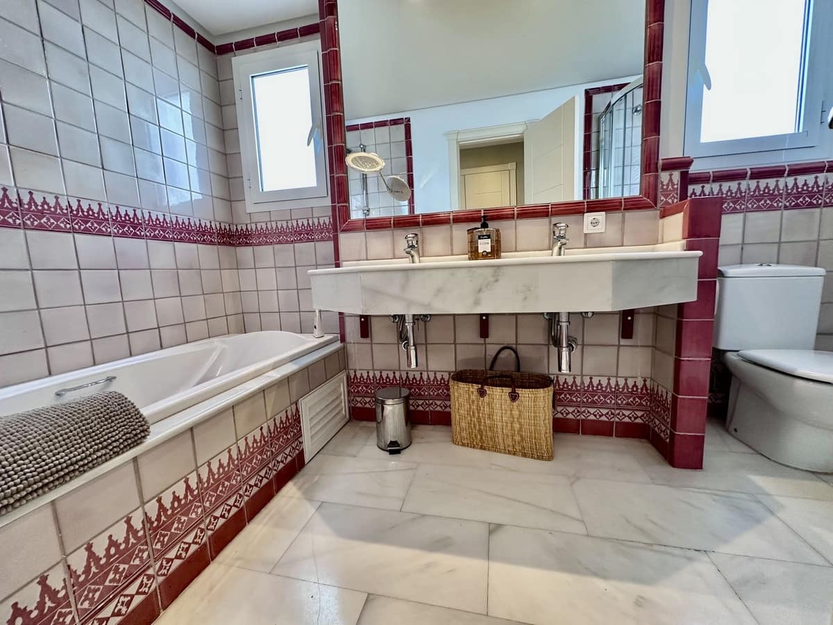 2 quarto Apartamento para venda em San Pedro de Alcantara com piscina garagem - 729 000 € (Ref: 9539933)