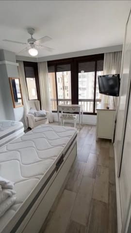 Apartamento de 2 habitaciones en La Malagueta, Málaga ciudad en venta - 729.750 € (Ref: 9539935)