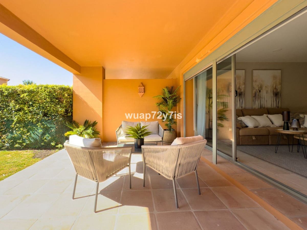 3 makuuhuone Huoneisto myytävänä paikassa Estepona mukana uima-altaan 
autotalli - 730 000 € (Ref: 9539936)