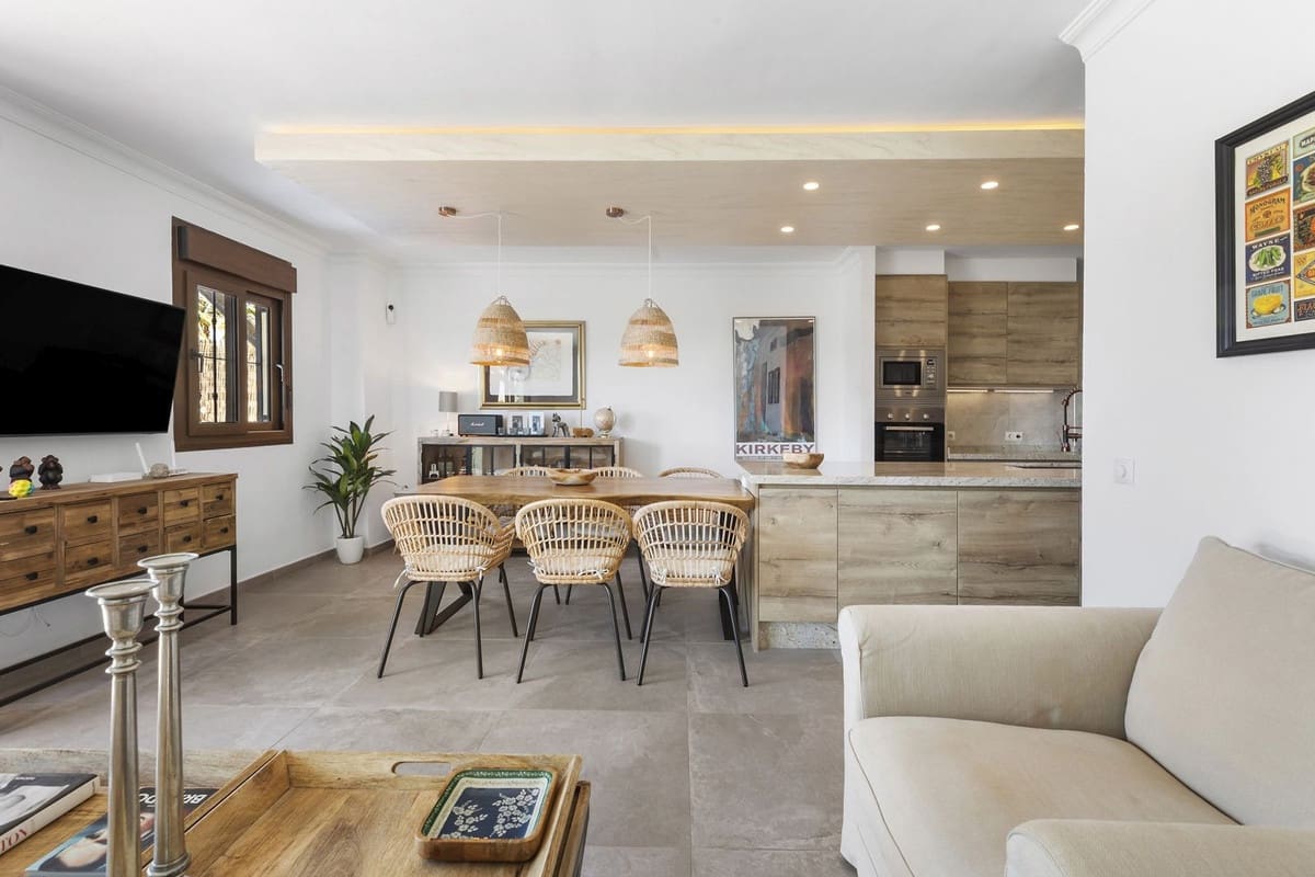 Casa de 4 habitaciones en Riviera del Sol en venta con piscina garaje - 739.000 € (Ref: 9539942)