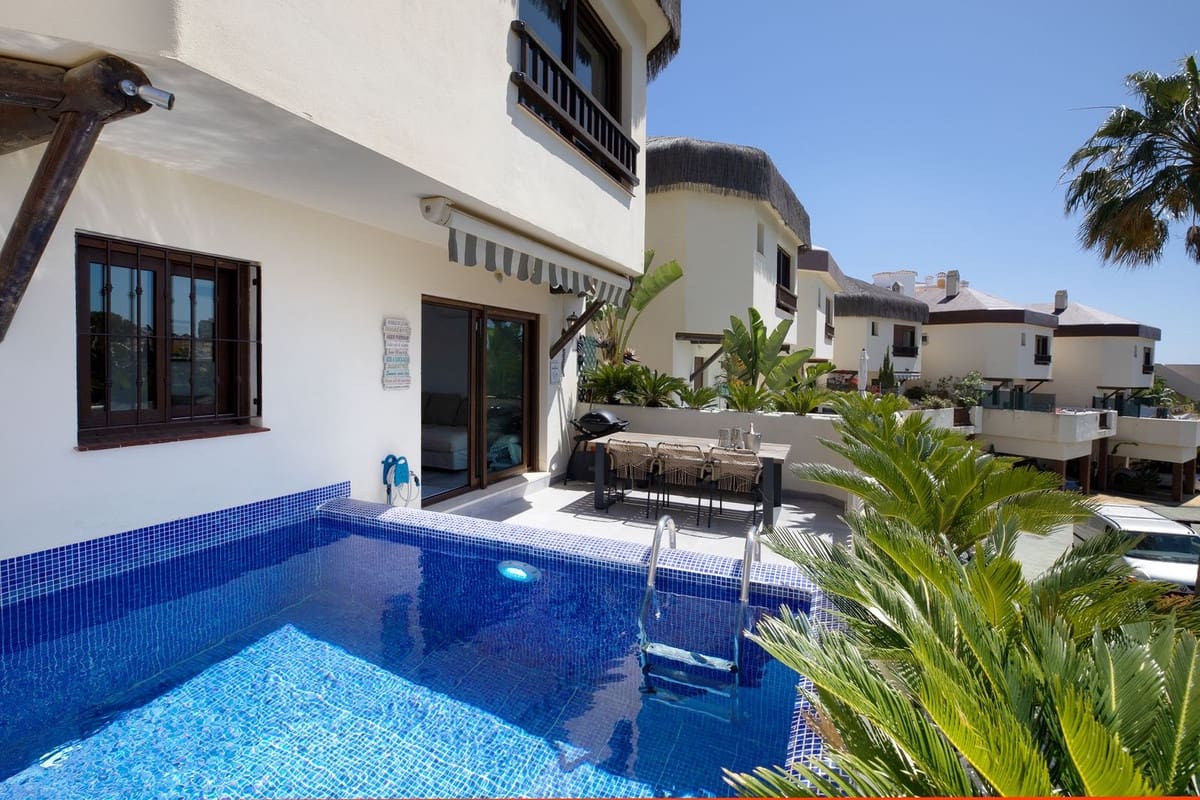 Casa de 4 habitaciones en Riviera del Sol en venta con piscina garaje - 739.000 € (Ref: 9539942)