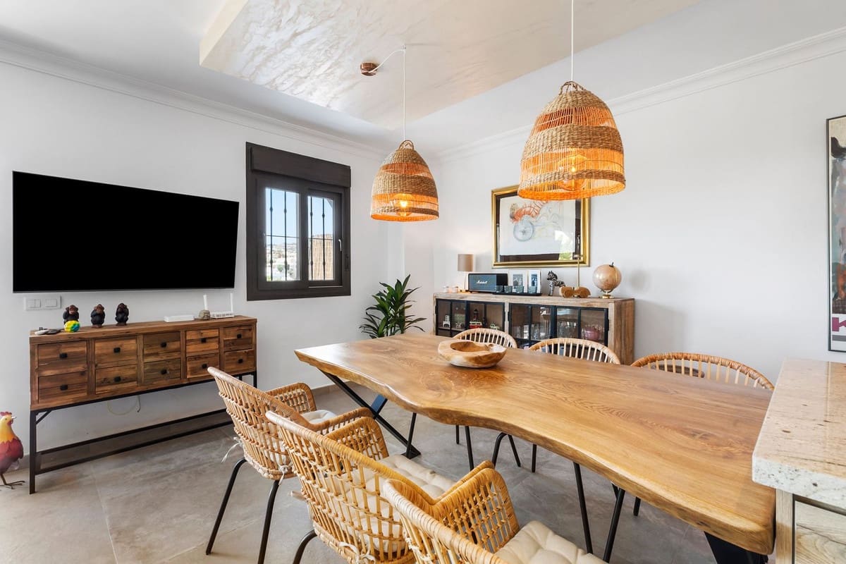 Casa de 4 habitaciones en Riviera del Sol en venta con piscina garaje - 739.000 € (Ref: 9539942)