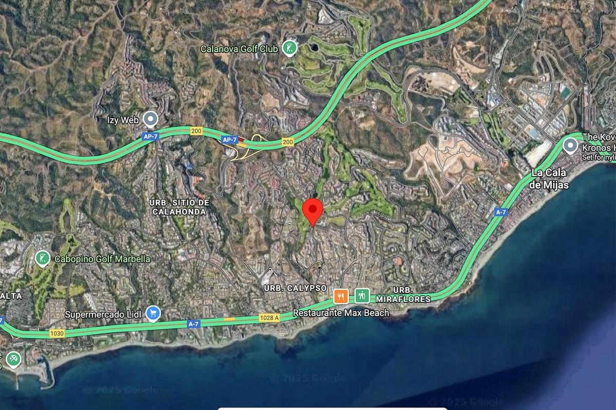 Casa de 4 habitaciones en Riviera del Sol en venta con piscina garaje - 739.000 € (Ref: 9539942)