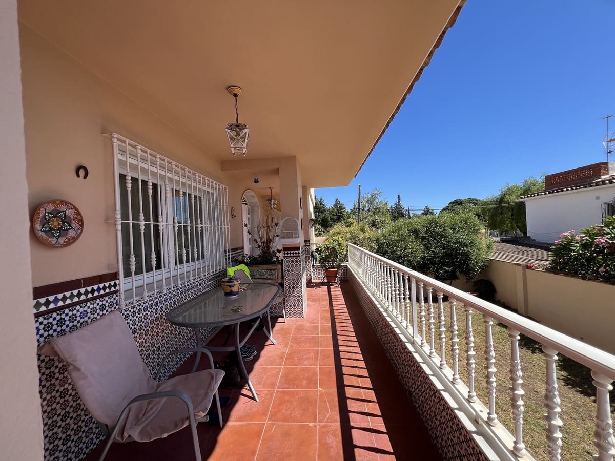 5 chambre Villa/Maison Semi-Mitoyenne à vendre à Benalmadena avec garage - 749 000 € (Ref: 9539947)