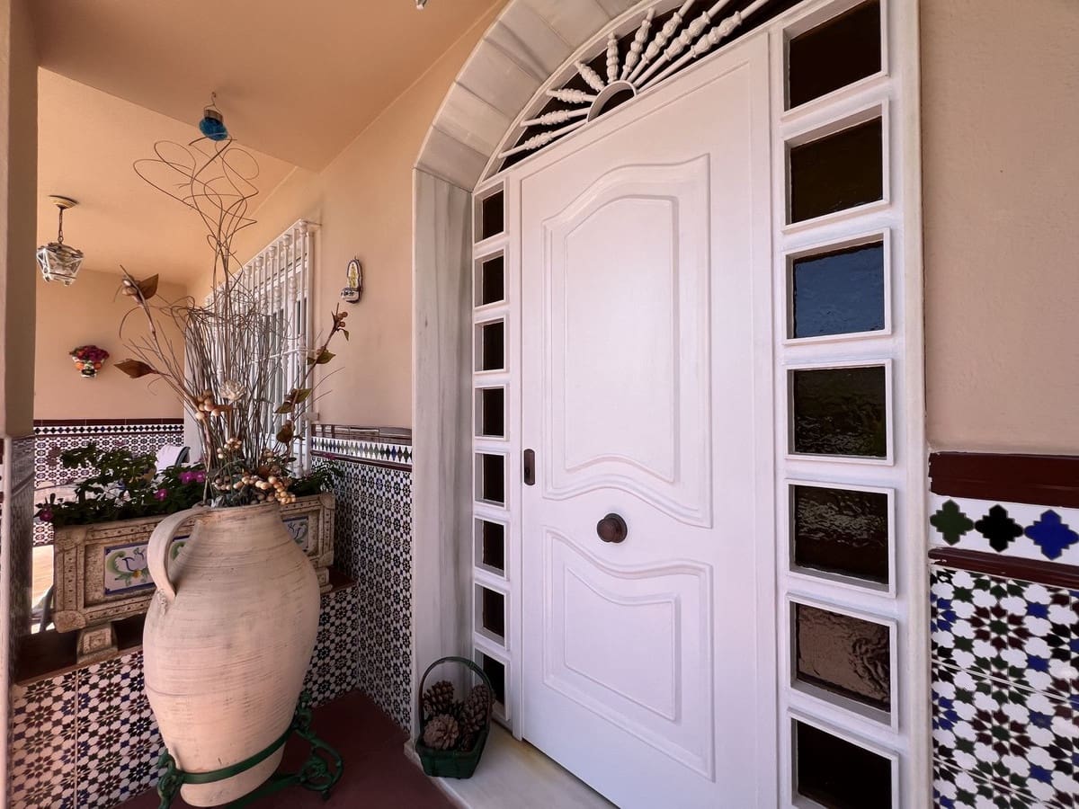 5 chambre Villa/Maison Semi-Mitoyenne à vendre à Benalmadena avec garage - 749 000 € (Ref: 9539947)