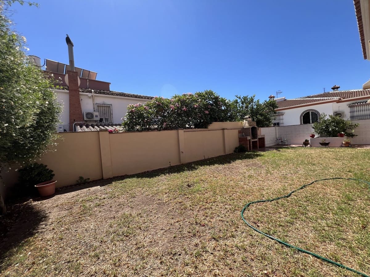 5 chambre Villa/Maison Semi-Mitoyenne à vendre à Benalmadena avec garage - 749 000 € (Ref: 9539947)