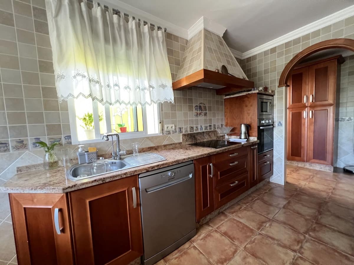 5 chambre Villa/Maison Semi-Mitoyenne à vendre à Benalmadena avec garage - 749 000 € (Ref: 9539947)