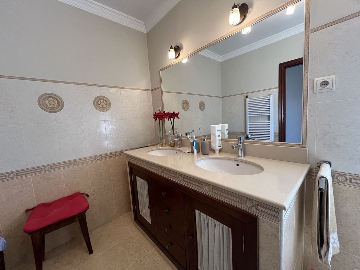 5 chambre Villa/Maison Semi-Mitoyenne à vendre à Benalmadena avec garage - 749 000 € (Ref: 9539947)